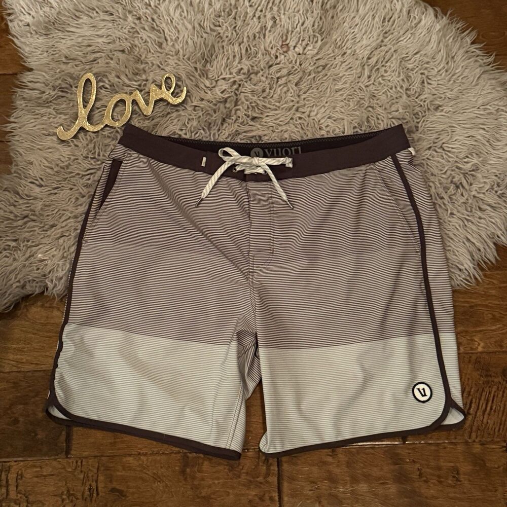Vuori Mens Cruise Boardshorts Multicolor Stripe Size 36 Brown Pockets